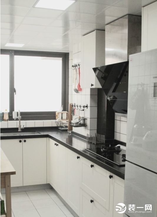 小户型北欧风格厨房装修案例
