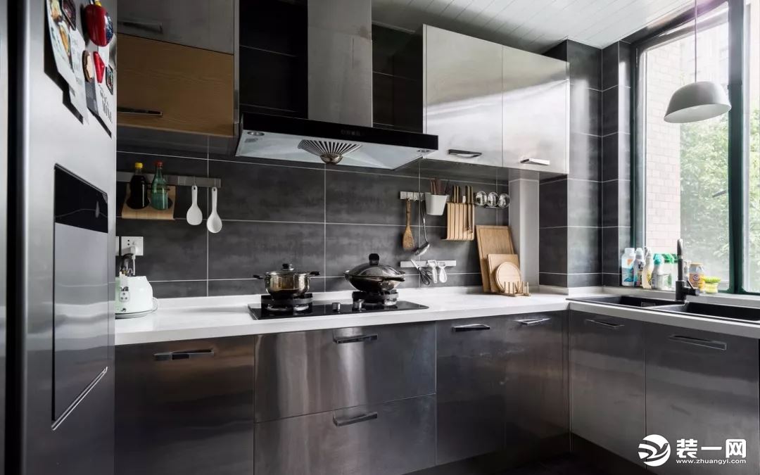 现代北欧风格120平米三居室厨房装修效果图