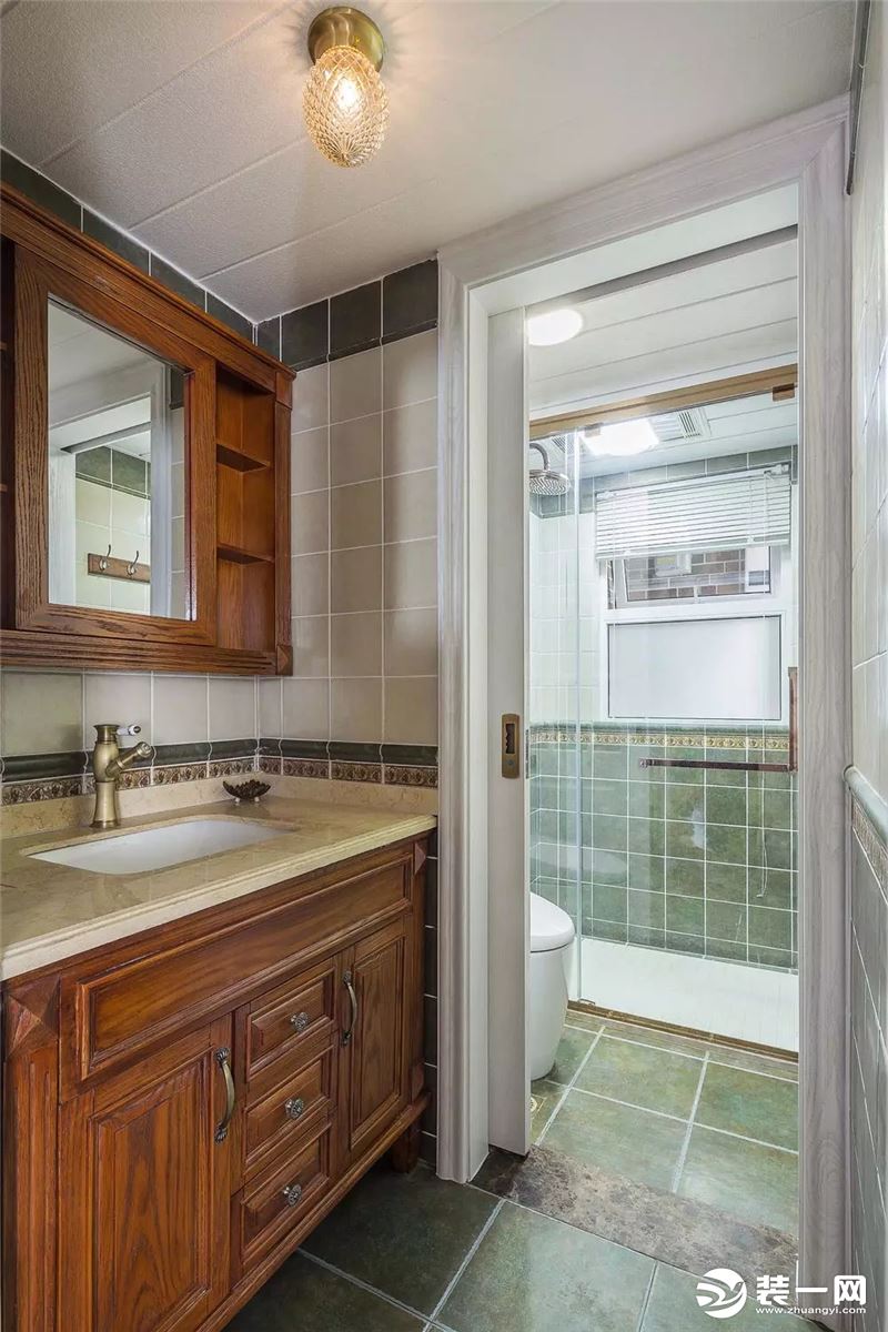 98平米三居室美式风格浴室卫生间装修效果图