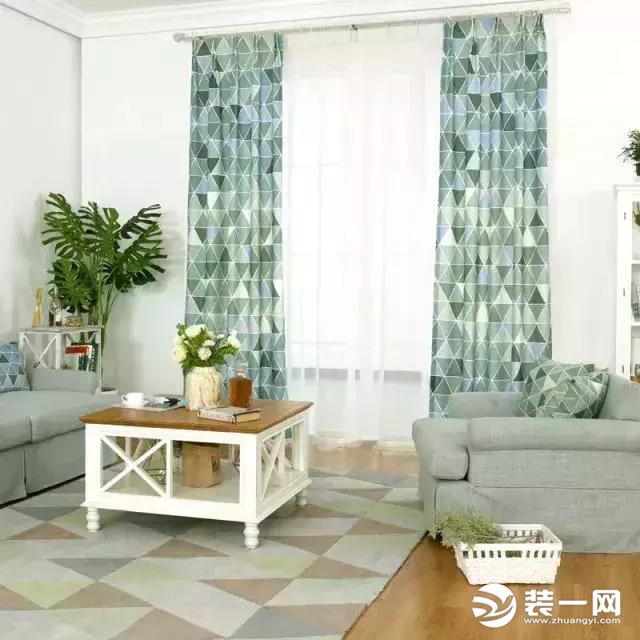 现代风格窗帘搭配色彩效果图