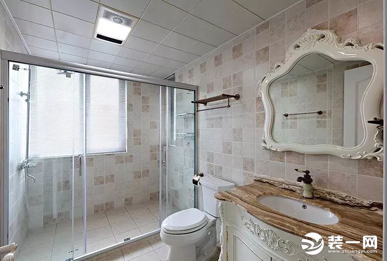 一字型玻璃卫生间淋浴房隔断设计
