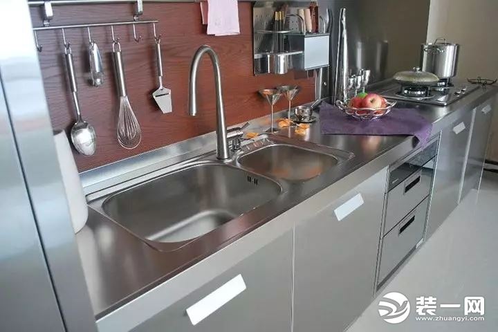 厨房台面挡水条作用