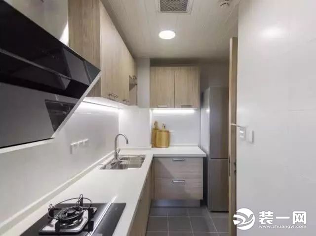 日式风格三居室厨房装修效果图