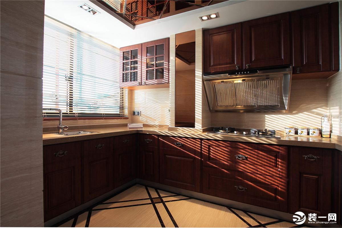 120平三居室中式厨房装修效果图