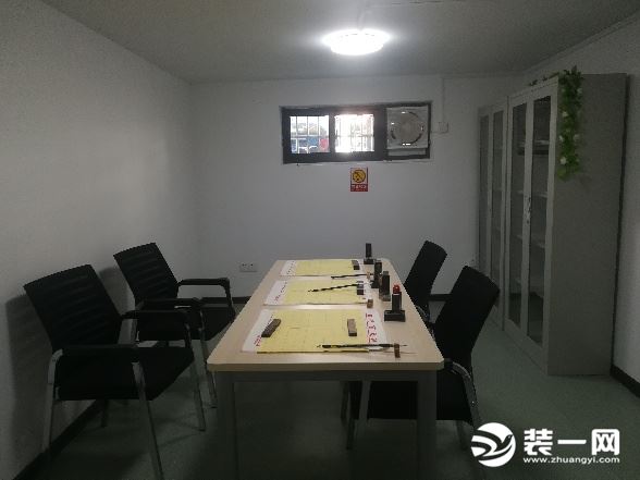 地下室装修效果图