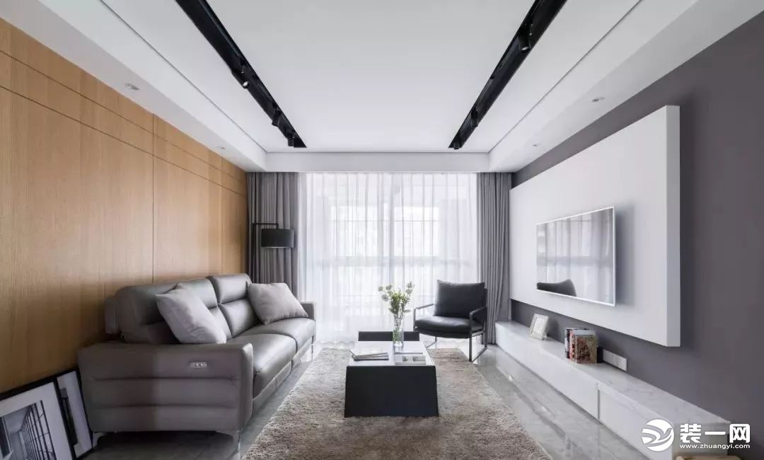 130平黑白灰木色调现代时尚四居室装修效果图