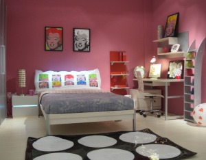 粉色溫馨風格15平米兒童房間設計實景圖