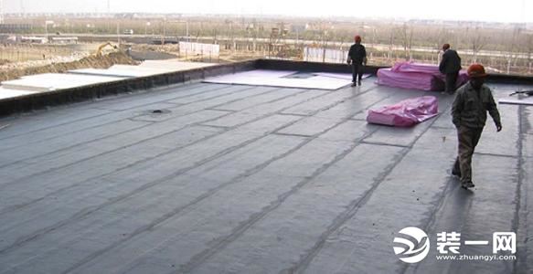 屋顶防水装修现场