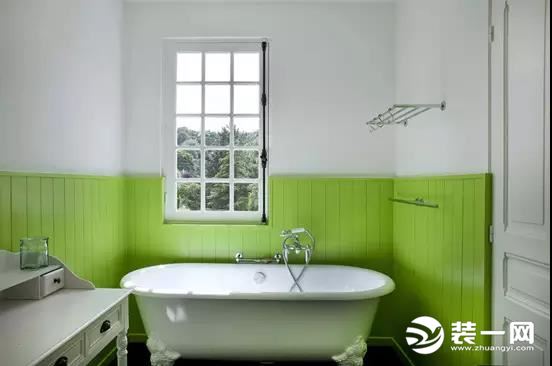 卫生间设计方案卫生间设计图片\双色墙壁增加层次