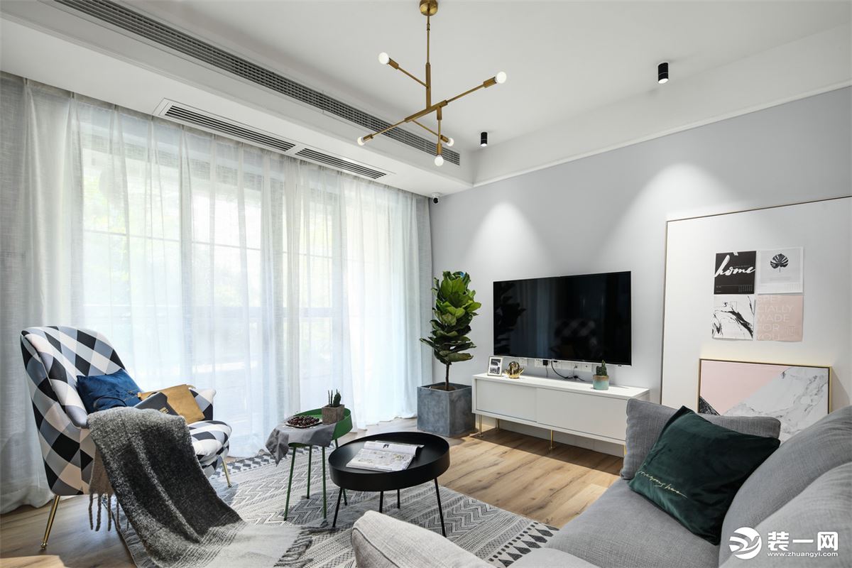 110平米三居室清新北欧风格——客厅电视墙装修实景图片