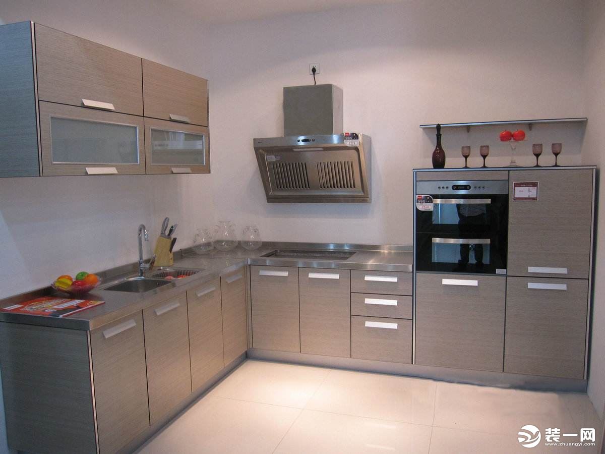 不锈钢整体厨房效果图片—不锈钢橱柜安装效果