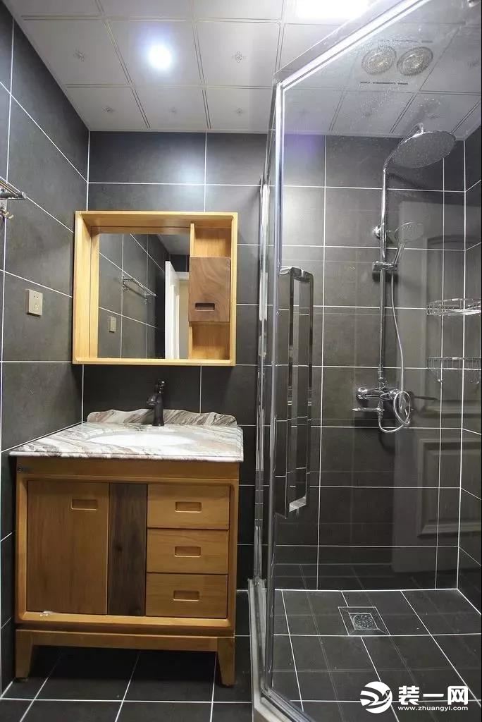 小户型浴室镜柜装修效果图