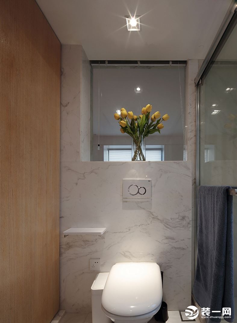 133平四居室现代简约风格浴室卫生间装修效果图