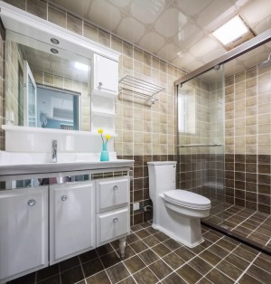106平米美式风格四居室浴室卫生间装修效果图