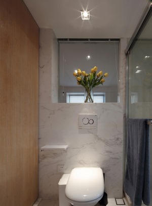 133平四居室现代简约风格浴室卫生间装修效果图