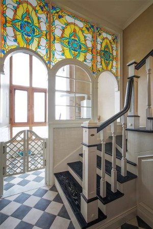 300平美式別墅樓梯裝修效果圖