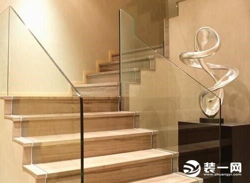 楼梯玻璃扶手装修效果图