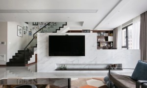 上海现代时尚复式别墅装修实景图—客厅电视墙