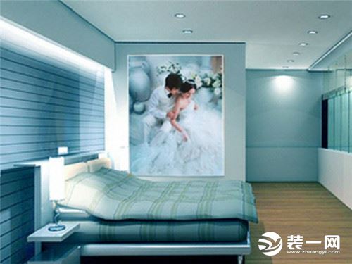 卧室婚纱照图片