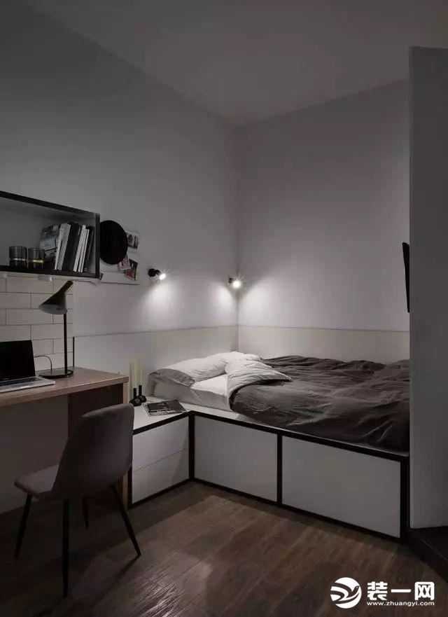 15平米超小户型装修实景图—床头灯