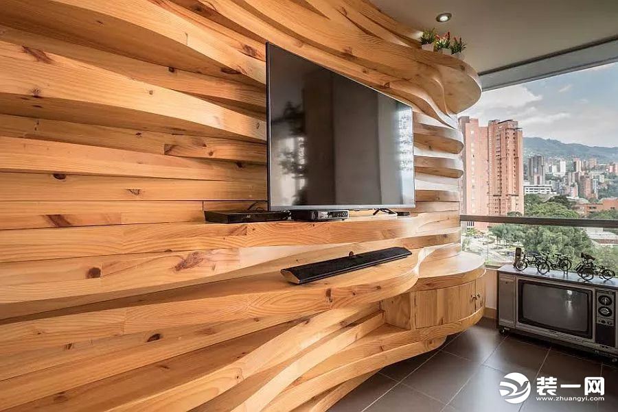 客厅木质背景墙造型