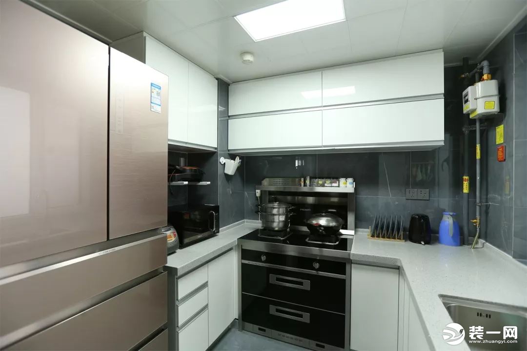 69平米小户型厨房装修效果