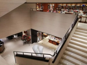 书店装修设计内景图--楼梯