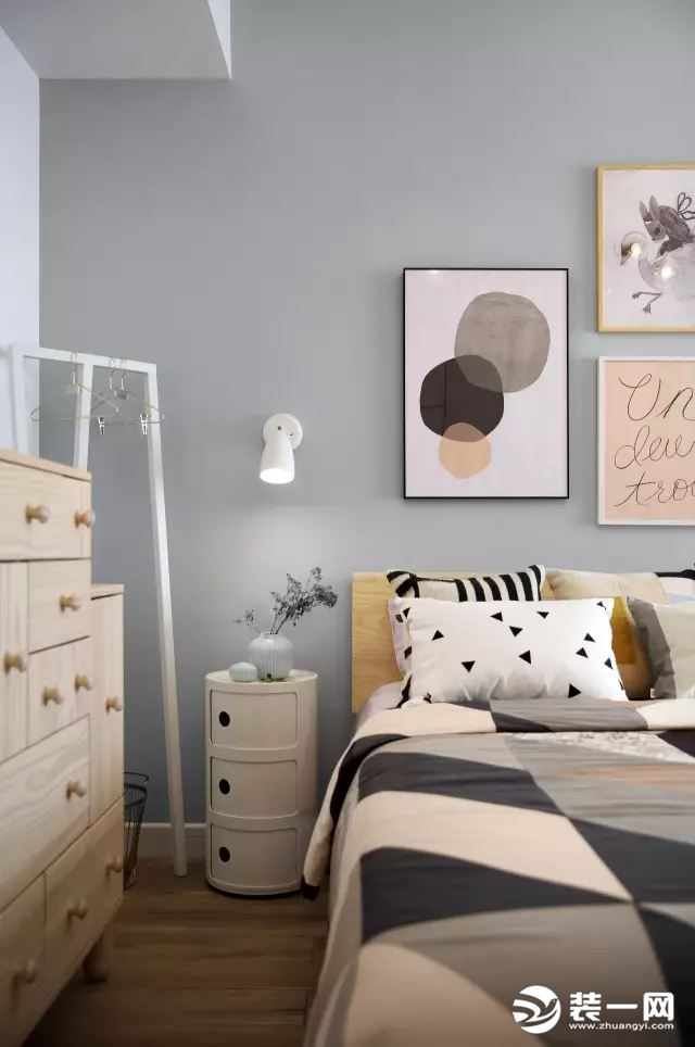 最美床头壁灯装修效果图之欧式风格卧室床头壁灯