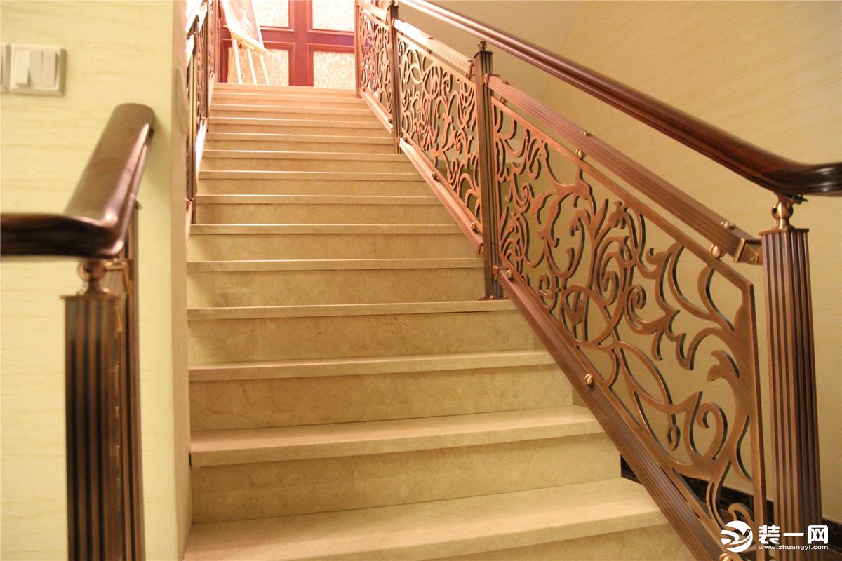 楼梯扶手装修设计