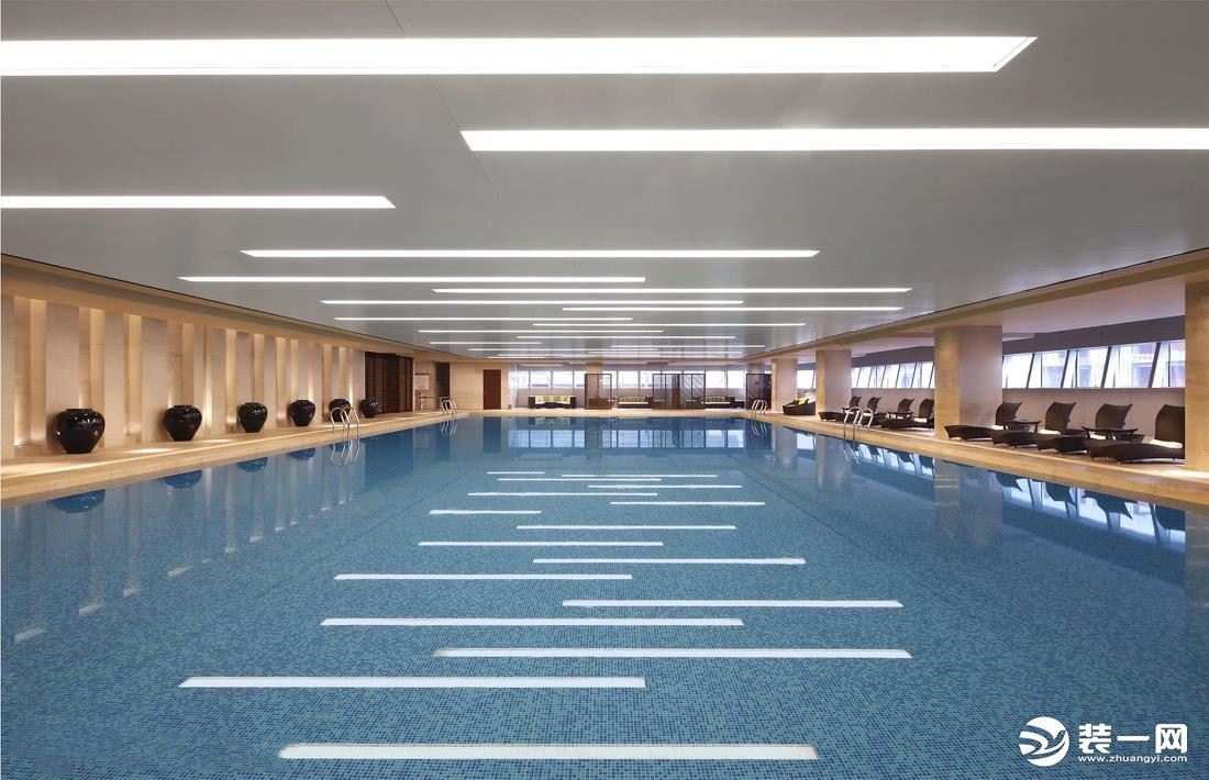 2019年别墅室内游泳池装修效果图大全之大面积游泳池