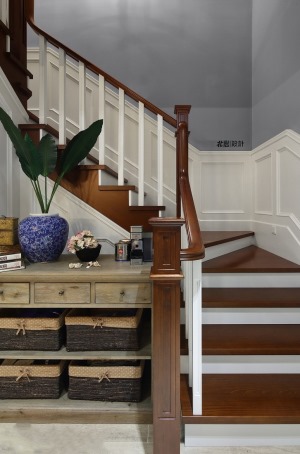 復古木質樓梯裝修效果圖大全之白色木質樓梯