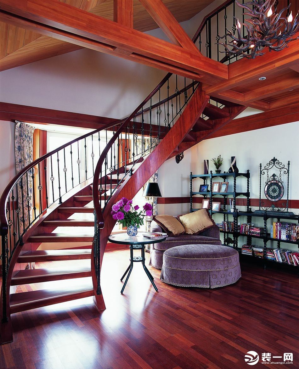 小型別墅樓梯裝修效果圖集錦之新中式風格樓梯