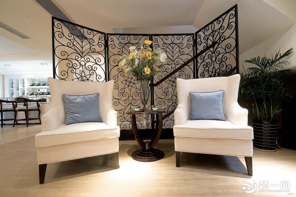 现代与古典的结合新中式风格屏风装修效果图集锦之沙发与客厅屏风