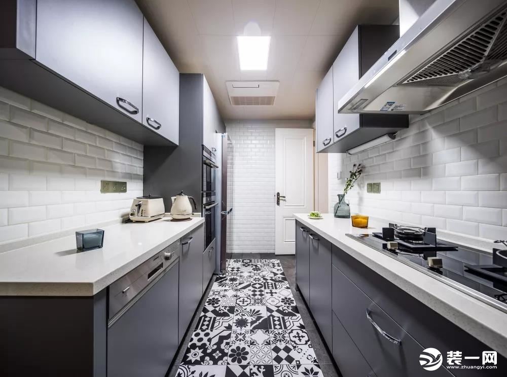  130平米美式庄园风格三居室装修效果图之厨房