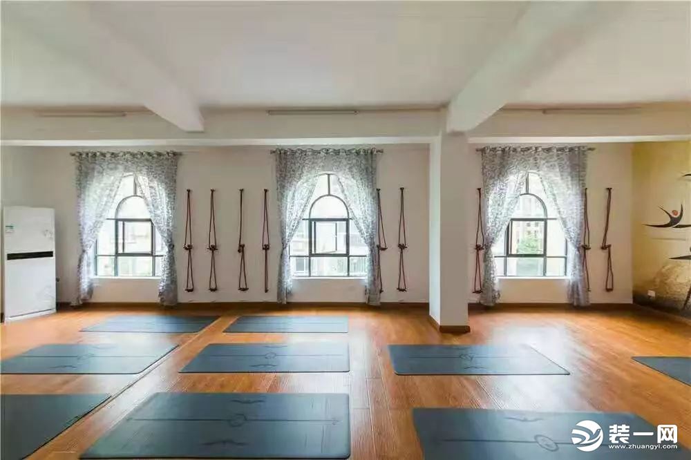简约美观的瑜伽室装修效果图集锦之瑜伽室