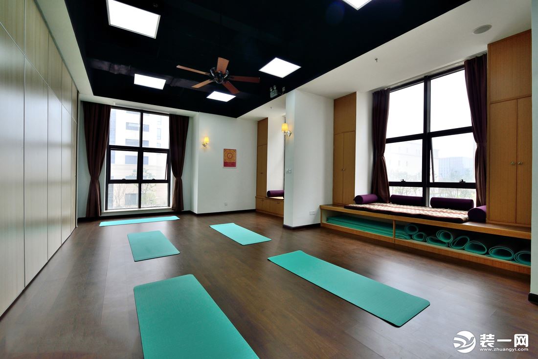 简约美观的瑜伽室装修效果图集锦之瑜伽训练