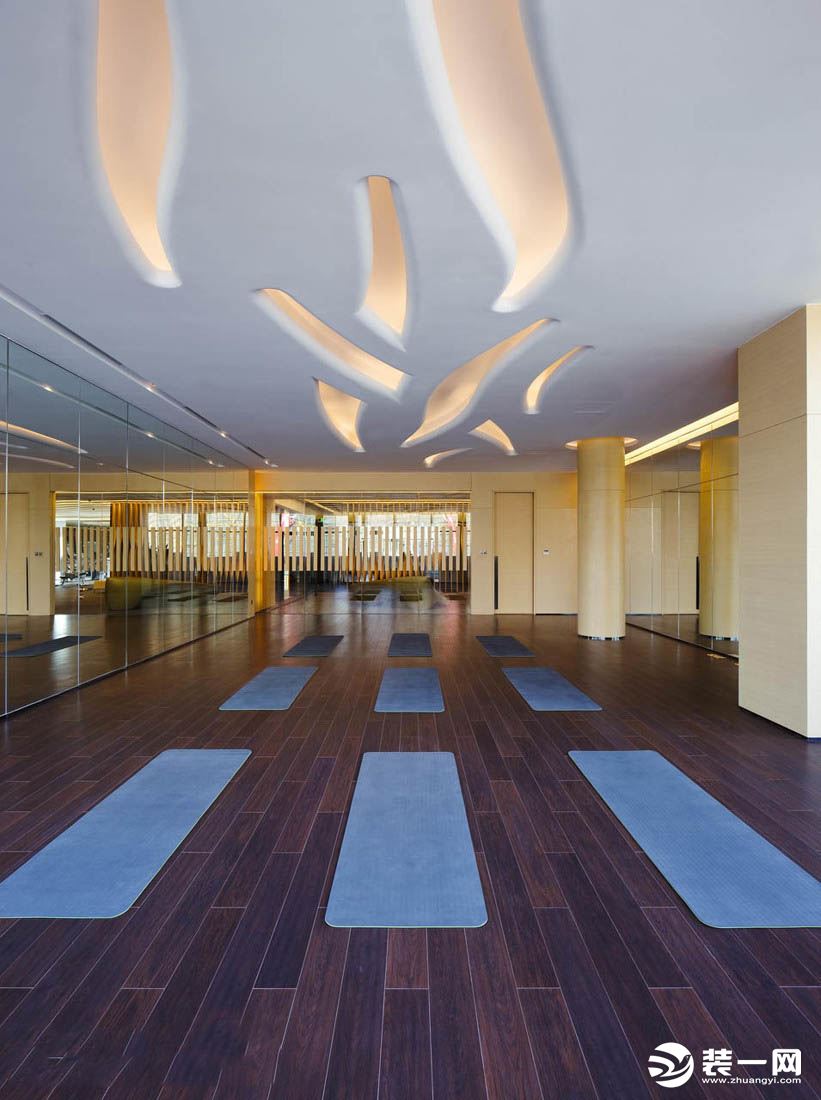 简约美观的瑜伽室装修效果图集锦之大户型瑜伽室