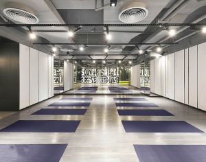 简约美观的瑜伽室装修效果图集锦之大面积瑜伽训练室