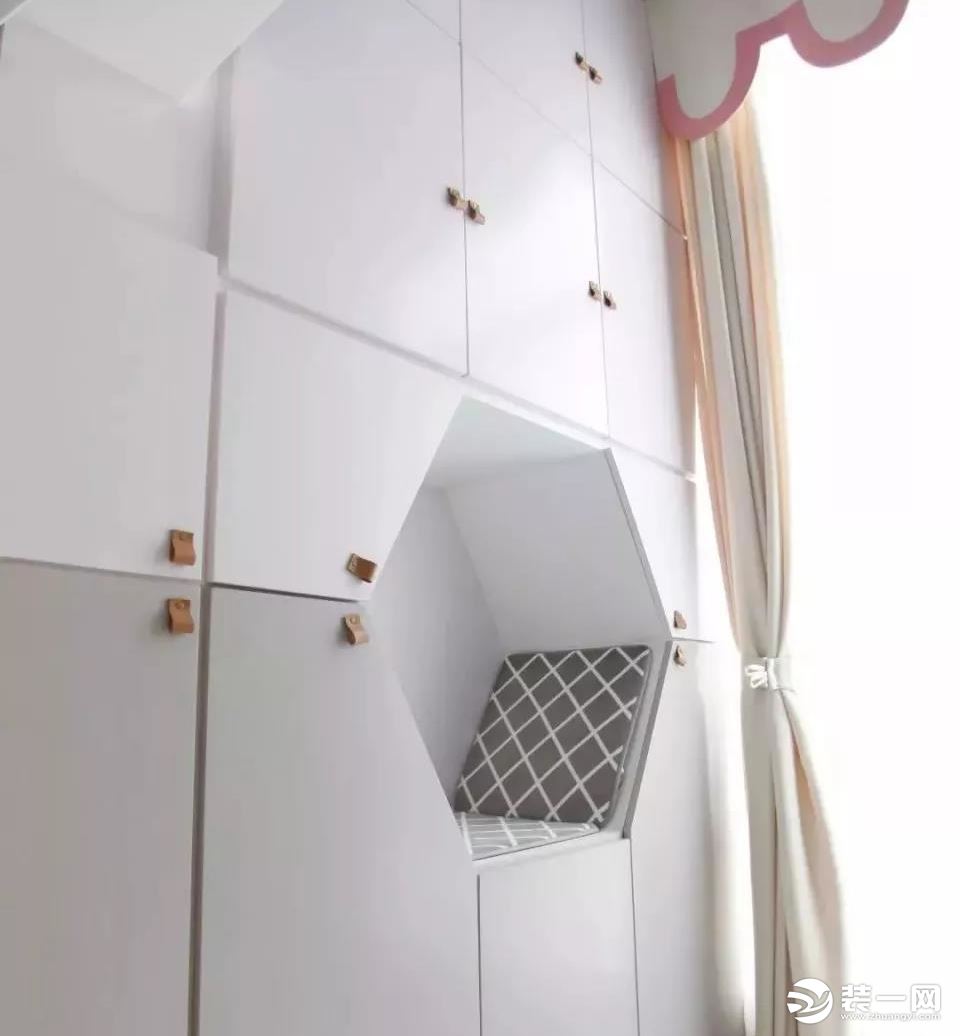 小户型复式装修设计儿童房收纳柜效果图