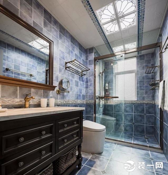 三居室现代美式装修风格卫浴室装修效果图