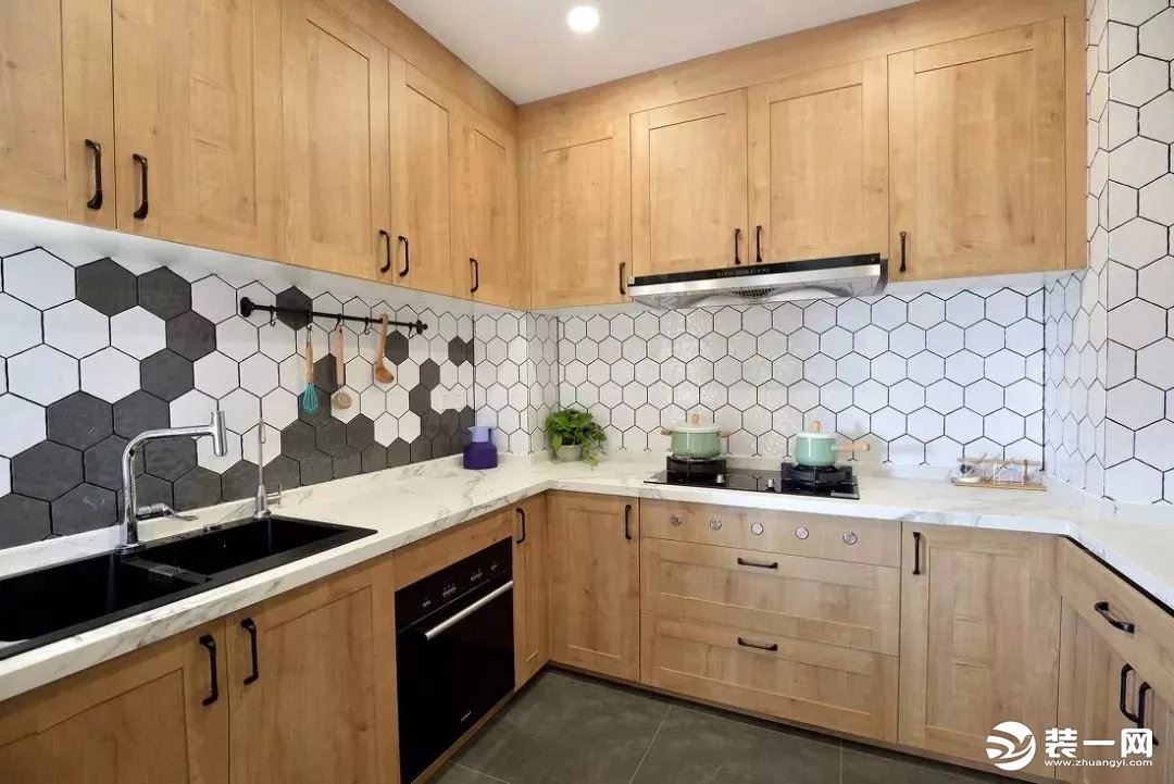 厨房瓷砖搭配六边砖效果图