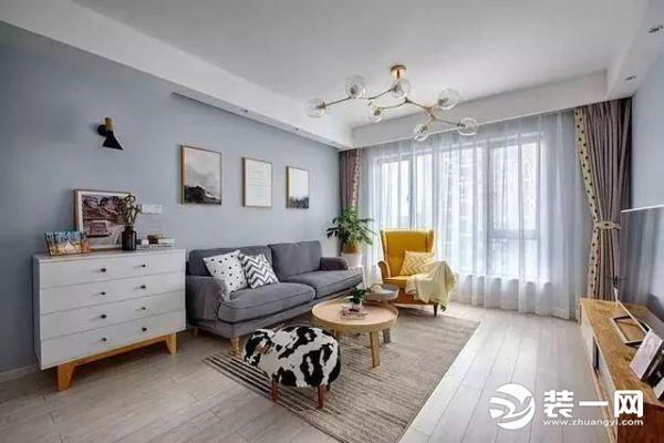 北欧风格三居室装修效果 灰色调双人沙发好看又实用