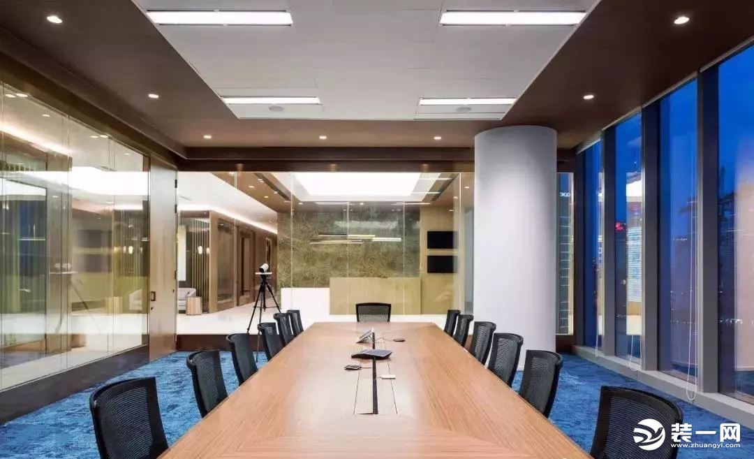 现代风格办公室装修效果图之会议区