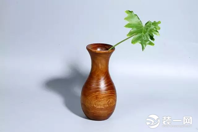 实木花瓶装饰图片