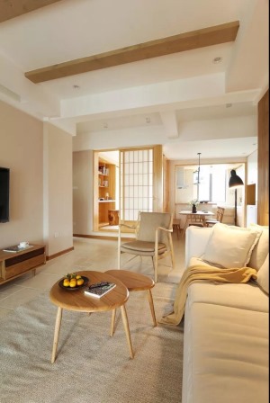 102平米日式三居室装修客厅效果图
