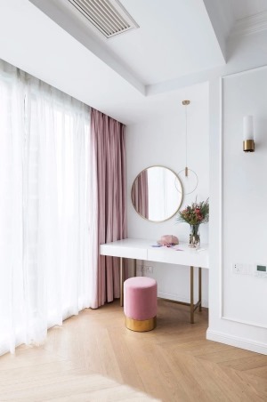 粉色浪漫三居室现代法式风格设计效果