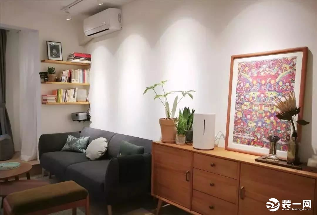69平小户型原木风公寓沙发装修效果图