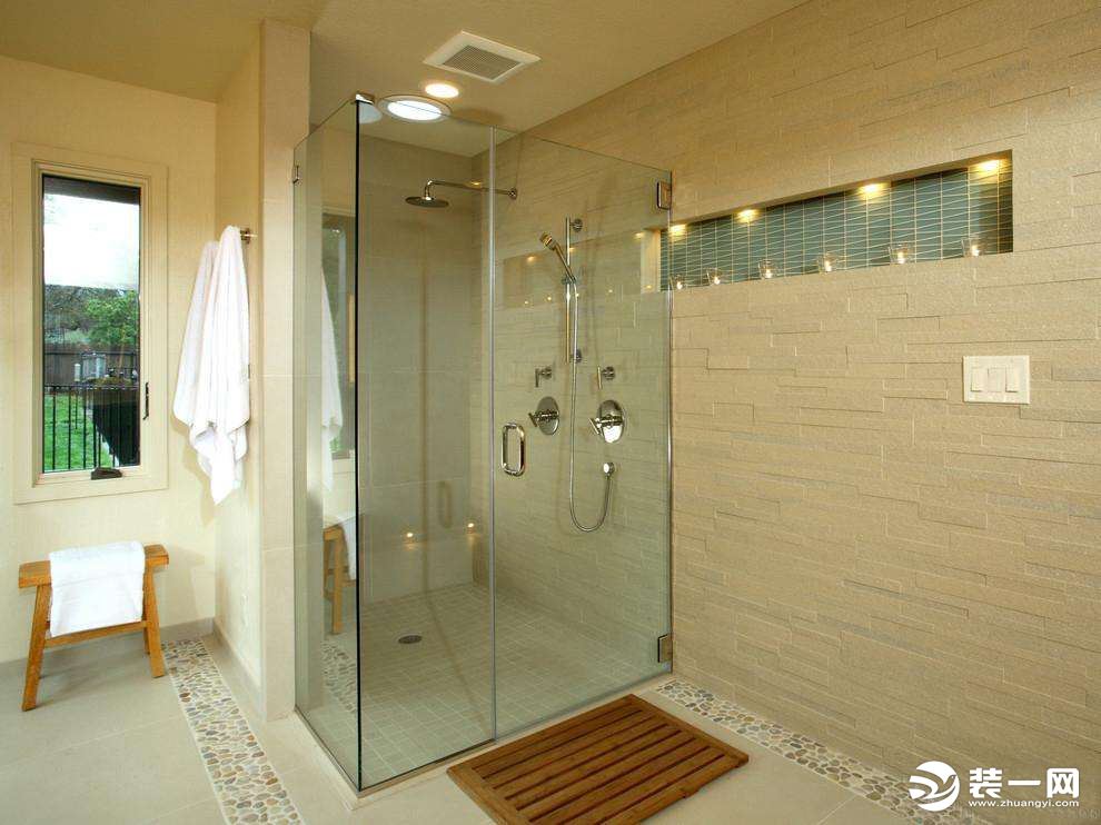 平层卫生间整体浴室现代风装修