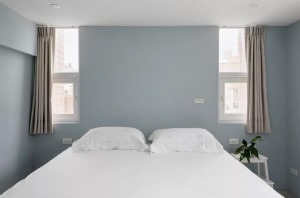 小户型复式楼简约白色装修效果图之卧室装修
