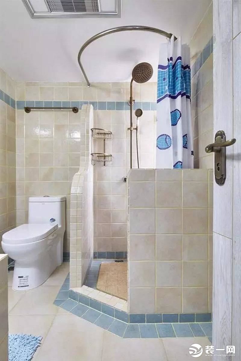 小户型卫生间淋浴矮墙隔断装修